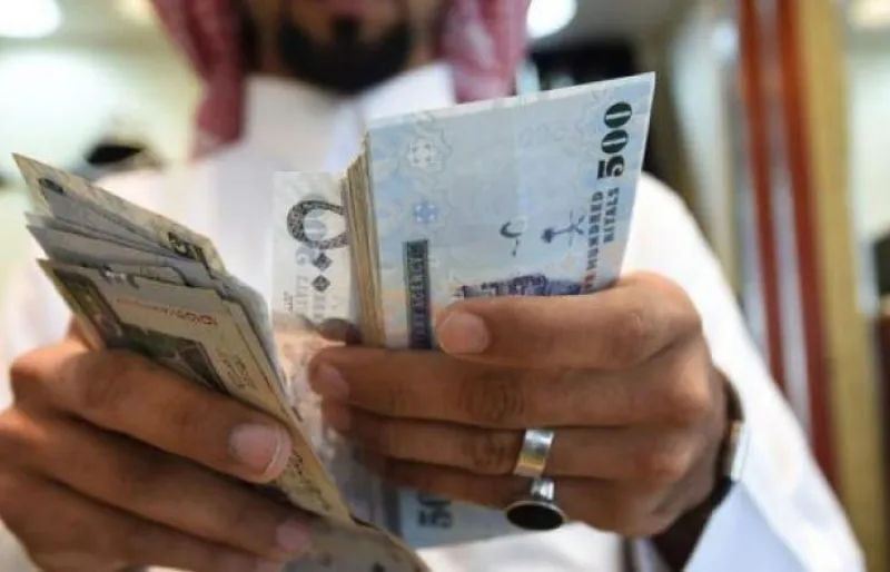 بلغ 81 مليار ريال.. كيف ارتفع  حجم إنفاق المستهلكين في السعودية 4.8 % خلال أكتوبر الماضي؟