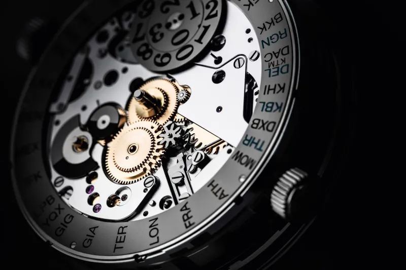 ساعة فريدة تذيب الثلج.. ساعات Original Glashütte تبرز سحر الشتاء