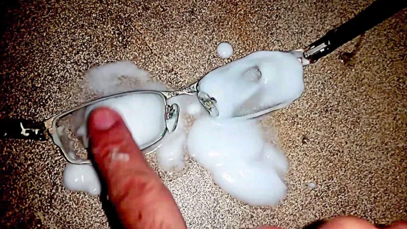 أفكار رائعة للتخلص من الخدوش على نظارتك