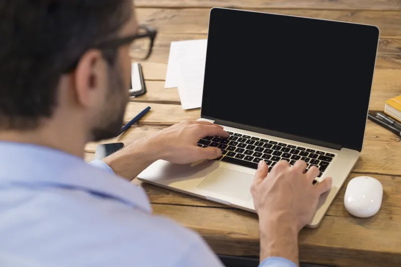 نصائح سريعة.. كيف تتعامل مع التوقف المفاجئ للوحة مفاتيح الحاسوب؟