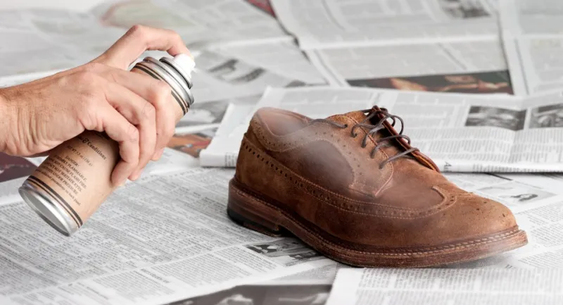 نصائح سريعة لتنظيف الأحذية المصنوعة من جلد السويدي (فيديو)