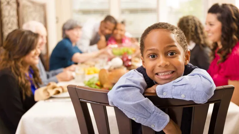 اعرف متى تغادر.. كيف تحول المناقشات الساخنة في الاجتماعات العائلية إلى محادثات رائعة؟