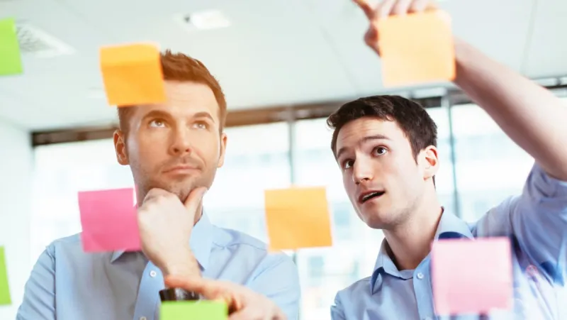 كيف تؤسس شركة ناجحة مع صديقك المُقرب؟ إليك هذه القصة