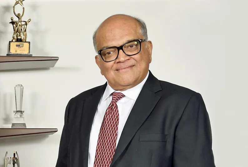  أشوين داني.. صانع ألوان آسيا وأحد أغنياء العالم 