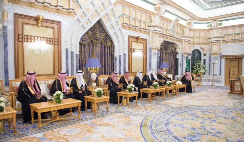 الملك سلمان تسلمه.. تعرف على حصيلة تقرير ديوان المراقبة في السعودية