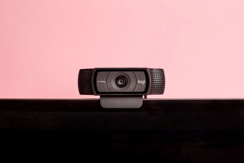 ثورة تقنية من «مايكروسوفت» في كاميرات الويب (فيديو)