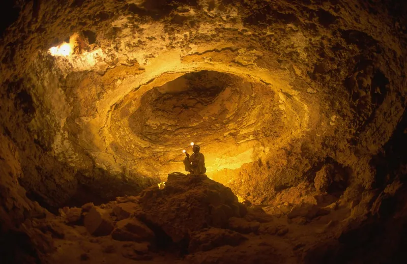 كهوف السعودية تستعد لدخول المسار السياحي 