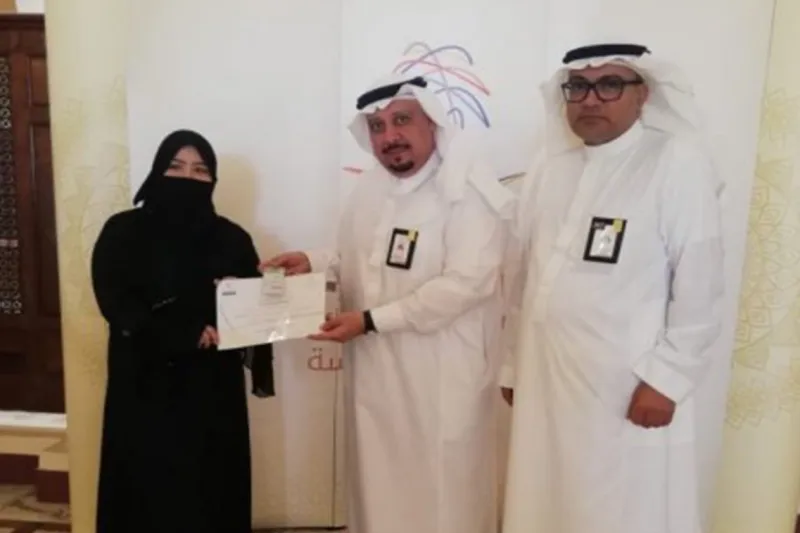 أول رخصة نسائية للإرشاد السياحي بمكة