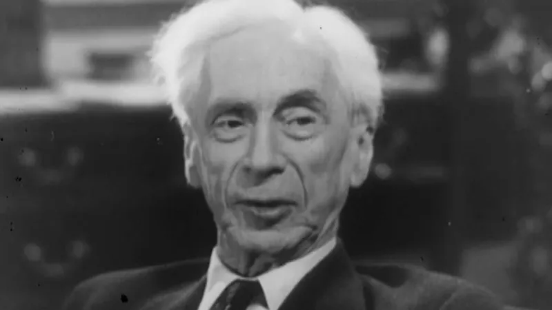 تعرف على وصايا راسل العشر.. ستغير حياتك جذريا