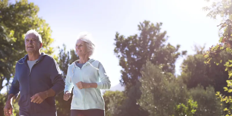 الرجال أكثر عرضة للوفاة مقارنة بالنساء.. ما السبب؟