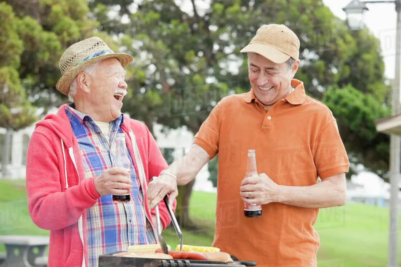 الرجال أكثر عرضة للوفاة مقارنة بالنساء.. ما السبب؟