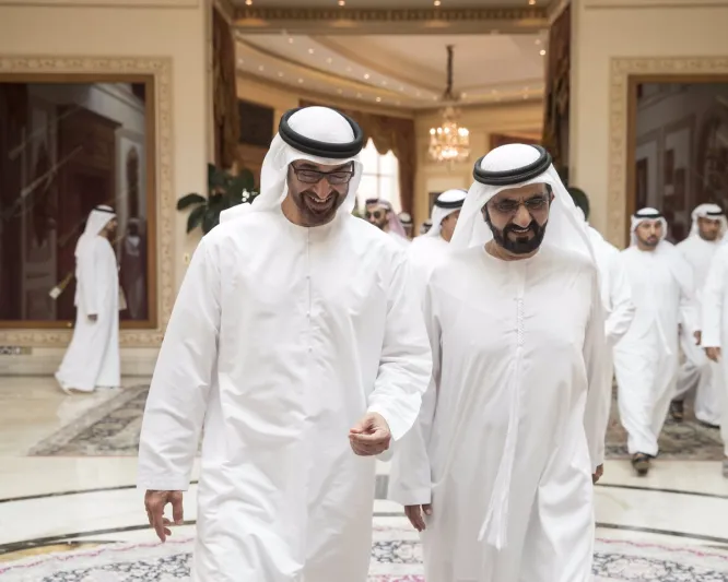 كيف رد حاكم دبي على رسالة محمد بن زايد "50 عاما فخر للوطن" ؟