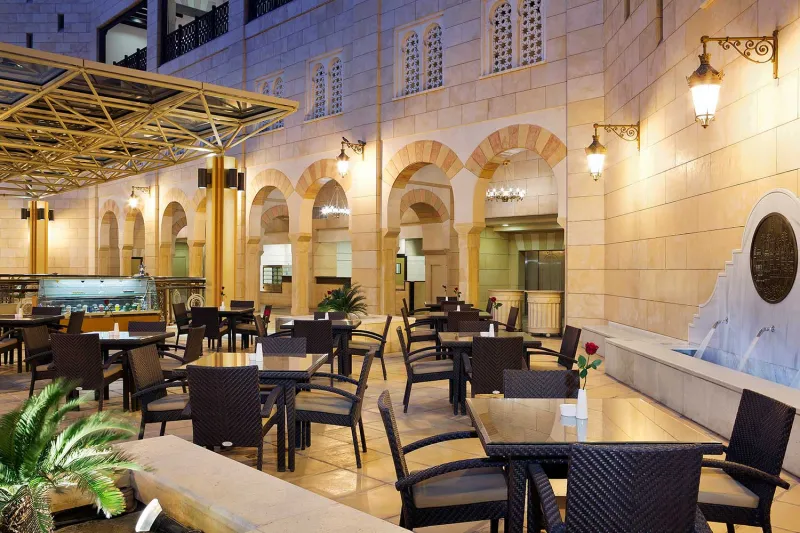  2019 مختلفة.. السعودية تضع تعليمات صارمة على المطاعم والمقاهي.. و10 آلاف ريال غرامة المخالفين