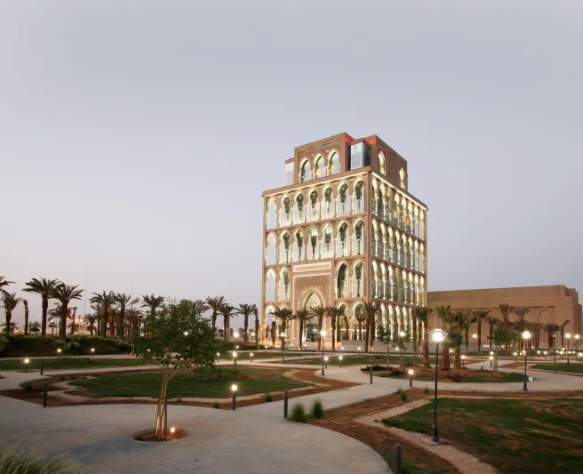 فيديو: طالبة سعودية تغرد بأمنيتها منذ 8 أشهر.. والمفاجأة تفاعل وزير الحرس الجمهوري