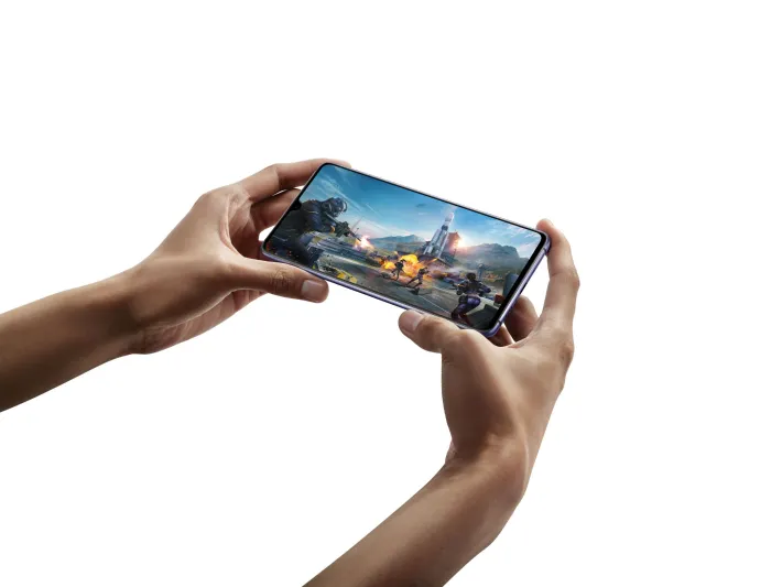 إنفاق المستخدمين 50% من البيانات على الترفيه يجعل سرعة الأداء وعمر البطارية من أهم معايير شراء الهاتف الذكي