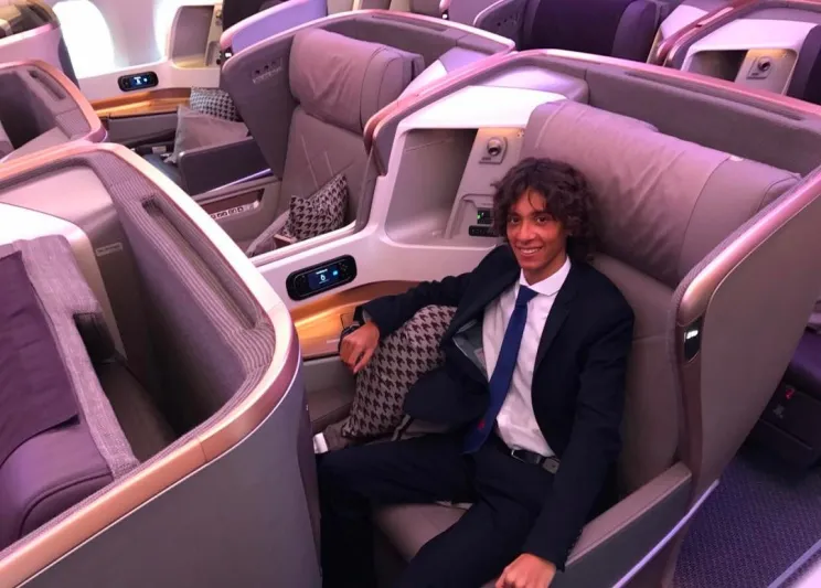 أليكس ماشيراس.. أصغر خبير طيران في العالم