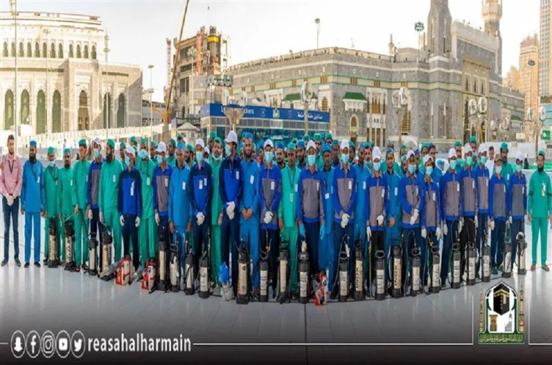 عمليات تطهير الحرم المكي من الحشرات تنجح في القضاء على 95% منها (فيديو)