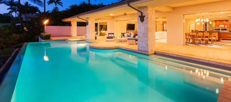 على ارتفاع 210 أمتار.. بناء أعلى مسبح في الشرق الأوسط بإطلالة بانورامية مذهلة