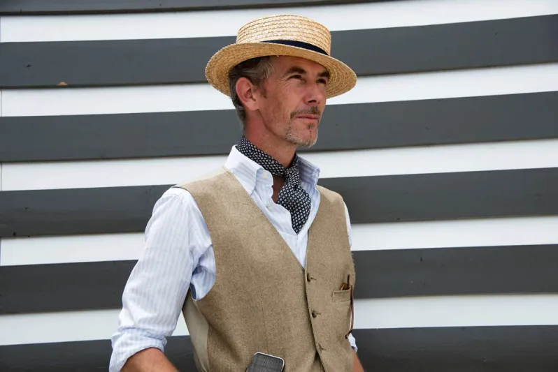 اللمسة الساحرة في أناقة الرجل.. دليلك لارتداء القبعات