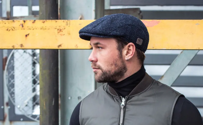 اللمسة الساحرة في أناقة الرجل.. دليلك لارتداء القبعات