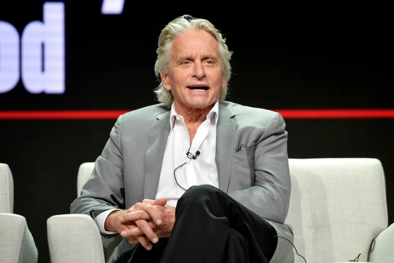 مشاهير بهوليوود من العائلة المالكة (صور)