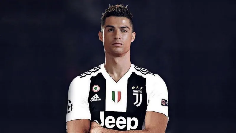 إبراهيموفيتش يهاجم كريستيانو رونالدو.. تعرف على السبب!