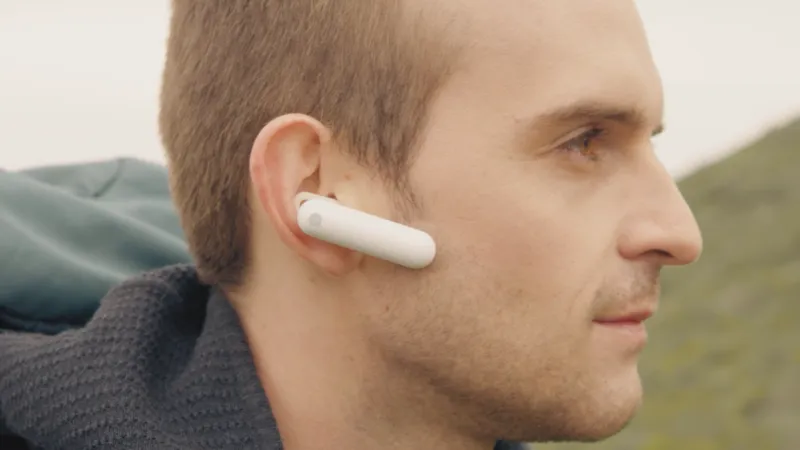 «WT2 Plus».. مترجم يمكنك من التحدث 20 لغة (فيديو)