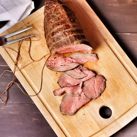 انتبه.. تناول الأطعمة النيئة وغير مكتملة الطهي يعرضك لمشكلات صحية