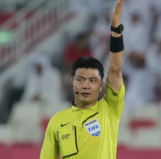 الاتحاد الآسيوي يعلن عن حكم مباراة السعودية وقطر