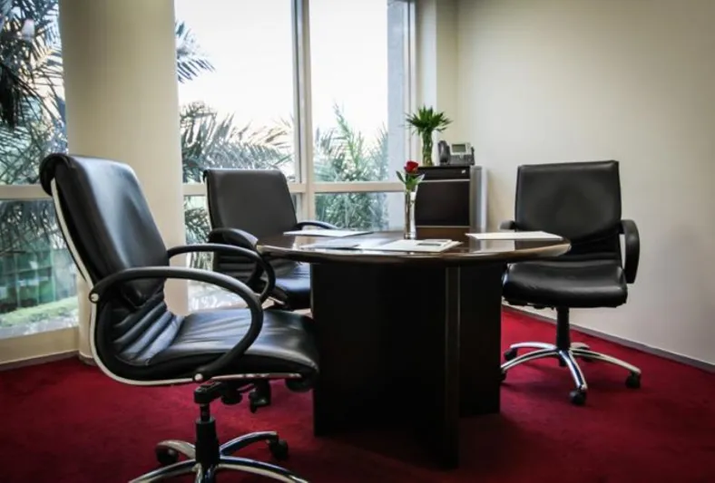 هل تبحث عن قاعة للاجتماعات والمناسبات؟ إليك أفضل الأماكن في الرياض