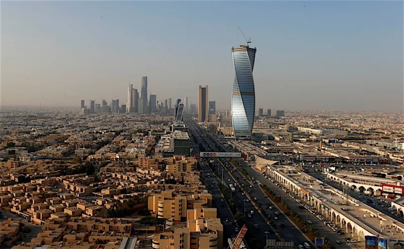 الإمارات والسعودية.. عملاقان في مجال صناعة البتروكيماويات