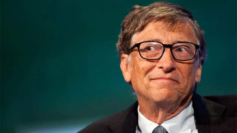 أغنى رجل في العالم يبهر رواد مواقع التواصل الاجتماعي بهذا التصرف (صور) 