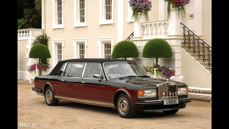 أندر سيارات «رولز رويس» للبيع في مزاد فاخر (صور)