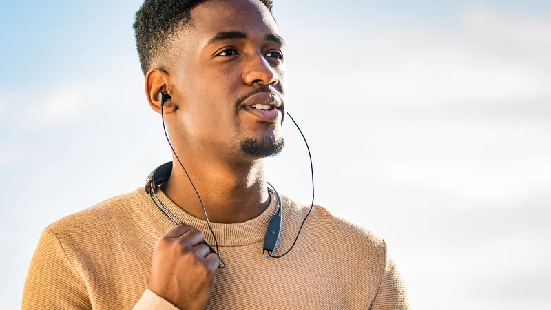 لرجال الأعمال.. تعرف على أفضل سماعات لإجراء المكالمات (صور)