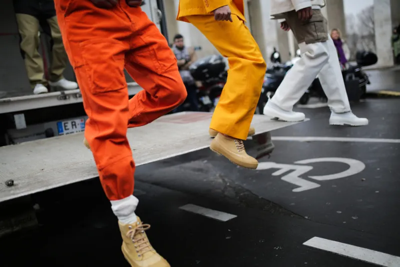 أشكال هندسية وحضور لـ«مايكل جاكسون».. أجمل الأحذية في أسبوع موضة الرجال بباريس