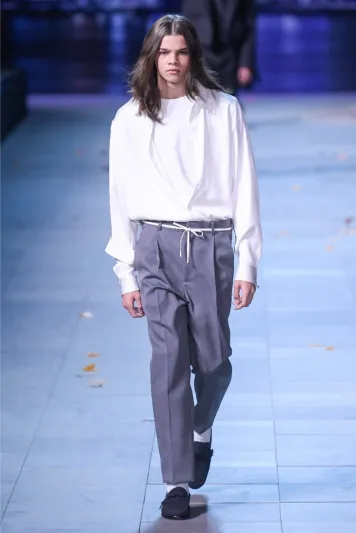 أشكال هندسية وحضور لـ«مايكل جاكسون».. أجمل الأحذية في أسبوع موضة الرجال بباريس