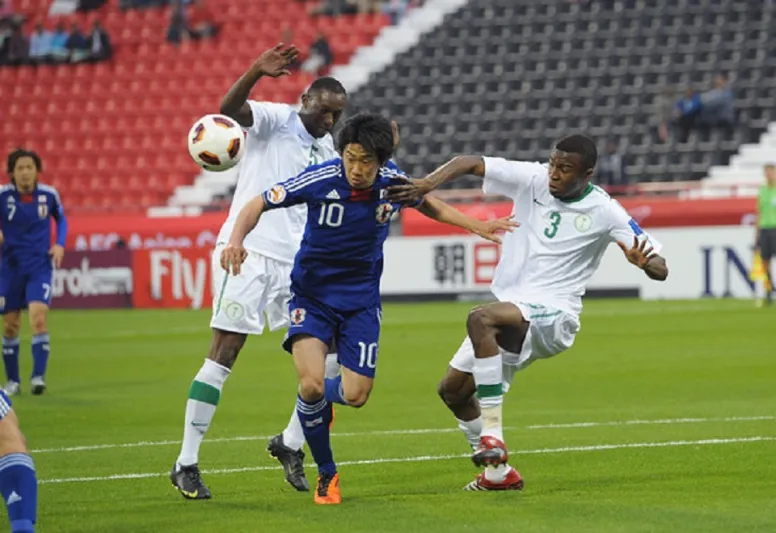 قمة مبكرة بين السعودية واليابان.. كيف دعم مشاهير تويتر الأخضر في بطولة كأس أسيا ؟