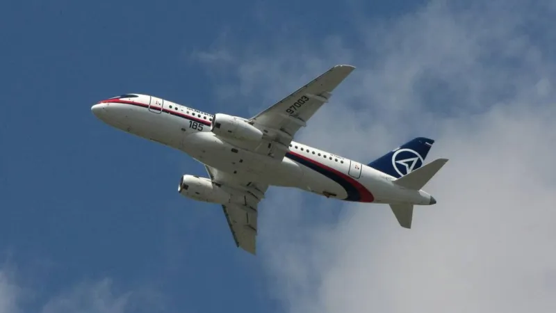 رجل أربعيني هدد القائد.. محاولة «فاشلة» لاختطاف طائرة روسية