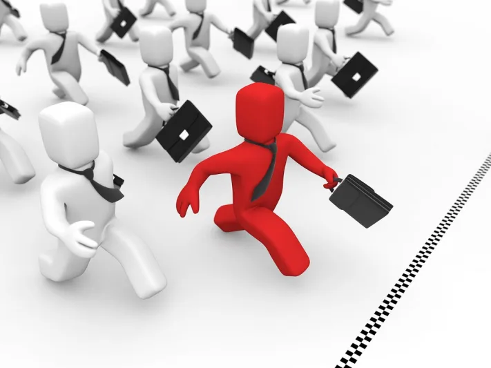 تكلفة الاستبدال كبيرة.. كيف يحتفظ أصحاب الأعمال بالموظفين لفترات أطول؟