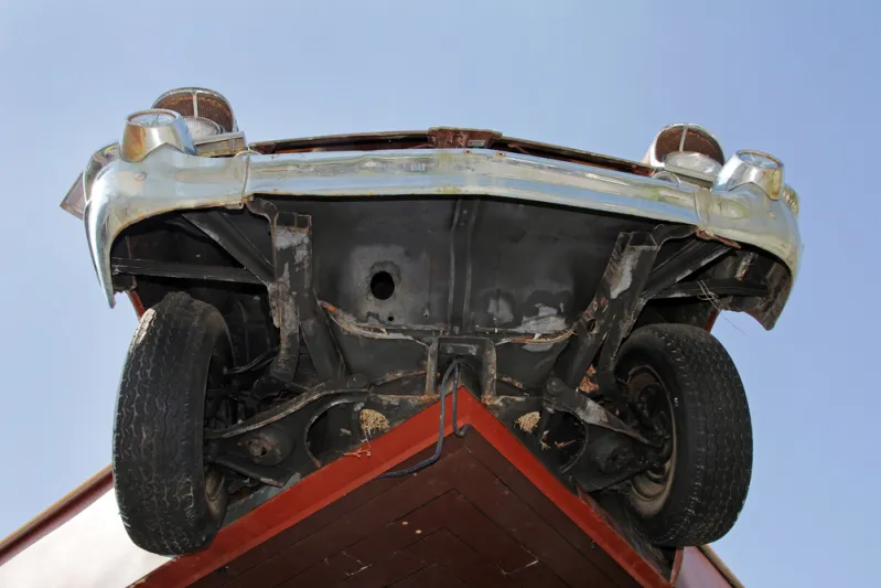 أغرب حوادث السير في العالم (فيديو)