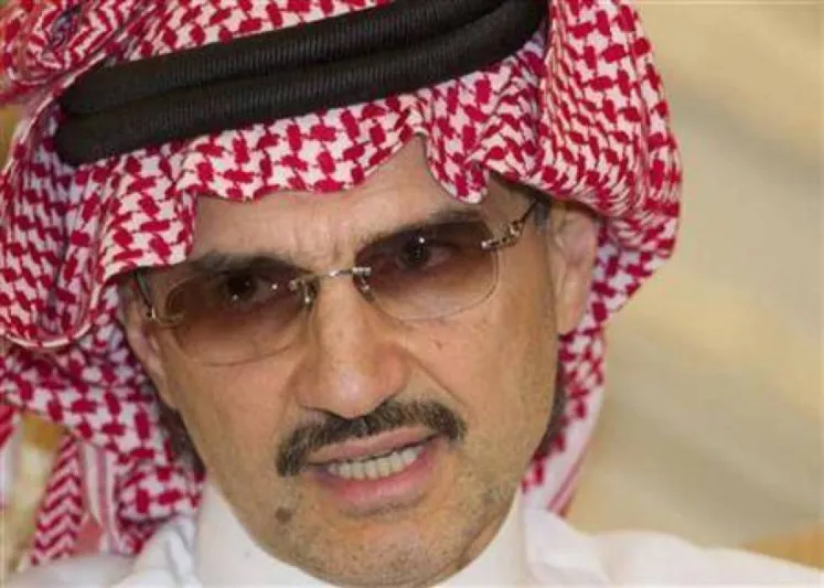 الوليد بن طلال في جولة برية: "هنا الرياض وليس المالديف" (فيديو)