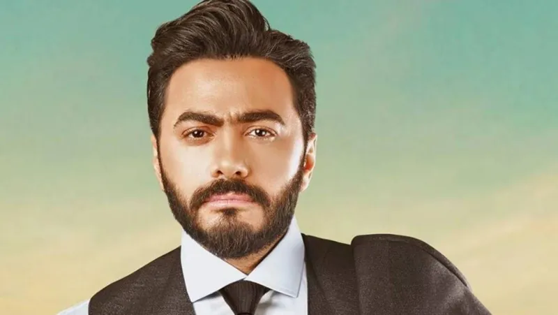 فيديو: أحدهم انتظر منة شلبي أمام منزلها يومان.. فنانون تعرضوا لمواقف مُحرجة بسبب معجبيهم فيديو: أحدهم انتظر منة شلبي أمام منزلها يومان.. فنانون تعرضوا لمواقف مُحرجة بسبب معجبيهم