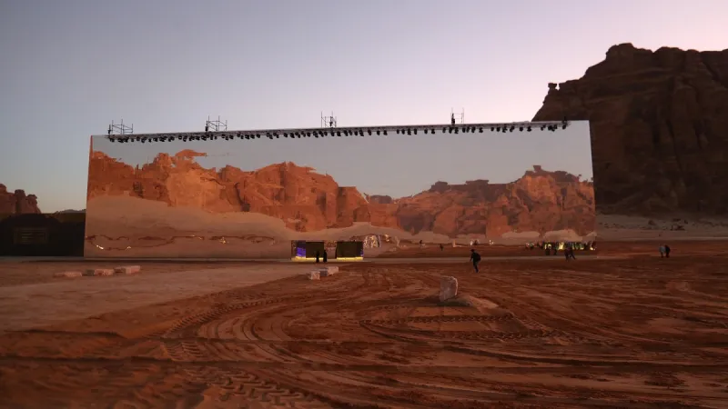 أسرار مسرح المرايا في السعودية (فيديو) 