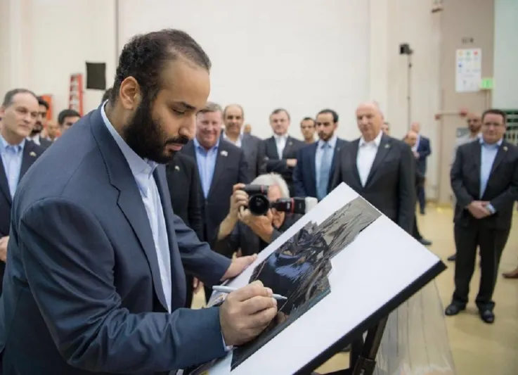 بتوقيع ولي العهد "فوق هام السحب".. إطلاق أول قمر سعودي للاتصالات اليوم