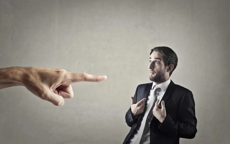 كيف تكون مستمعا جيدا؟ هذه الأشياء تخلص منها