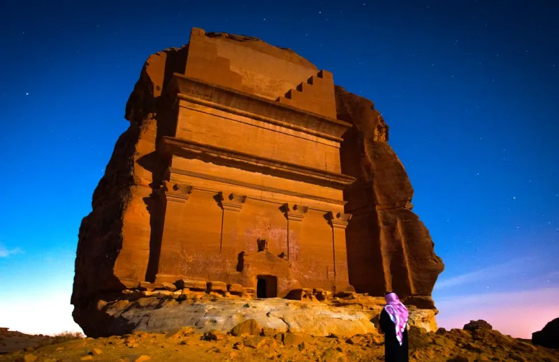 كيف عبر إعلاميون دوليون عن إعجابهم بالمناطق التاريخية في العلا؟ (فيديو)