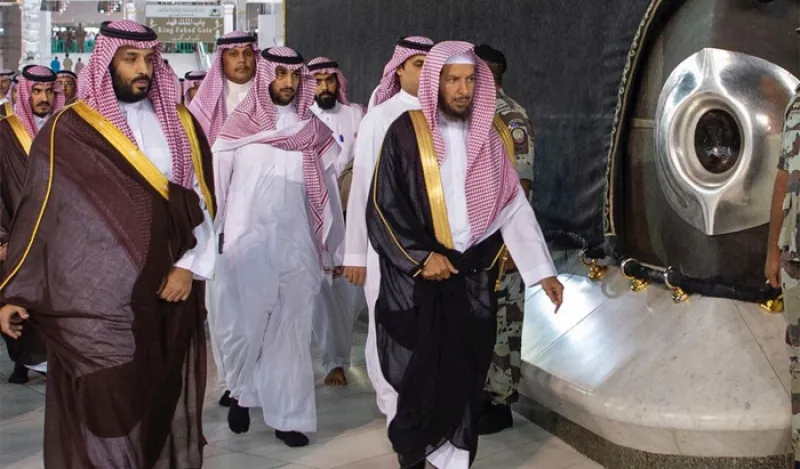 شاهد: لماذا زار ولي العهد الأمير محمد بن سلمان الحرم المكي فجر اليوم ؟