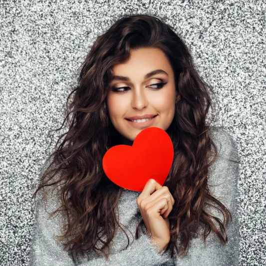  تجاوزت إحداها 20 مليون دولار.. أغلى هدايا المشاهير لأحبائهم في عيد الحب