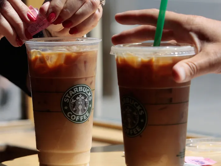 أرقام خيالية..كم تربح «ستاربكس» من فنجان القهوة الواحد؟