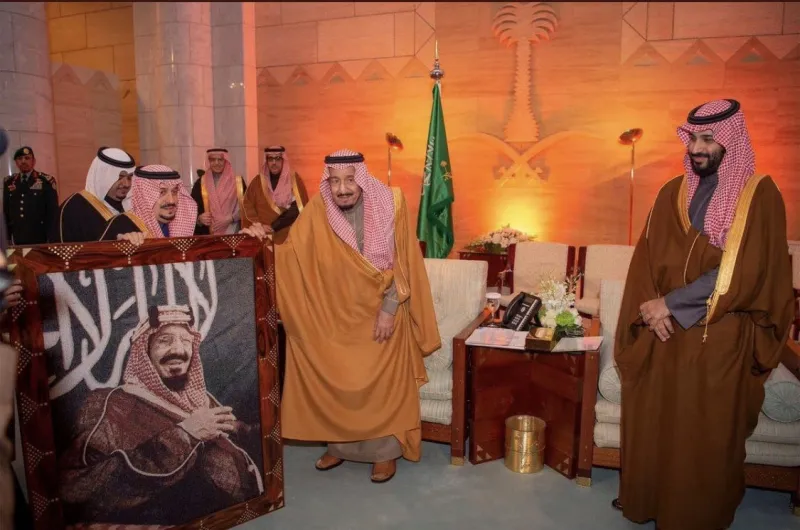 ماذا قال خادم الحرمين الشريفين خلال زيارته لمكتبه بقصر الحكم بالرياض؟ (فيديو)